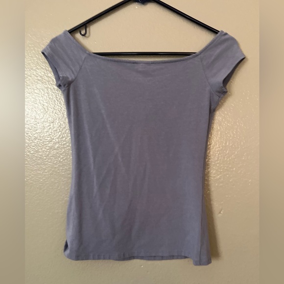 2 Small Express Off the Shoulder Tops - Picture 4 of 9